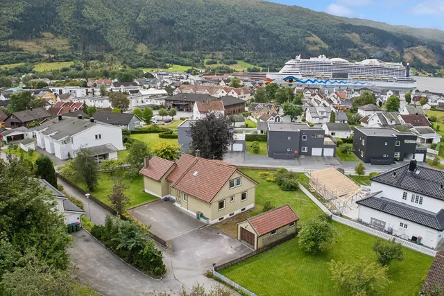 Lundenvegen 25, 6770 Nordfjordeid - Bilde 1